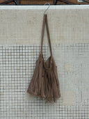 (클레이) 라지 스웨이드 프린지 비즈 버킷백 - 테네라 보헤미안 컬렉션